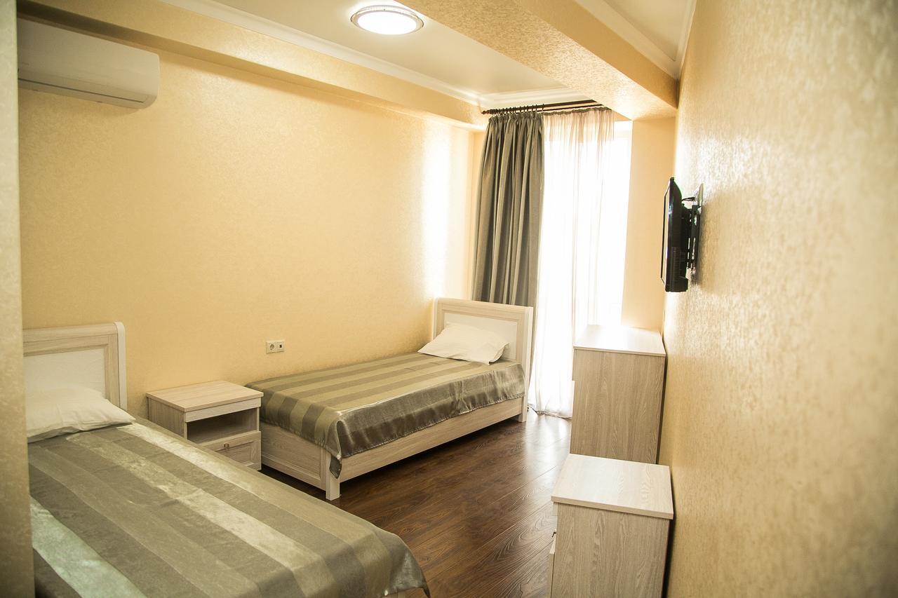 Gega Hotel Gagra Exterior photo