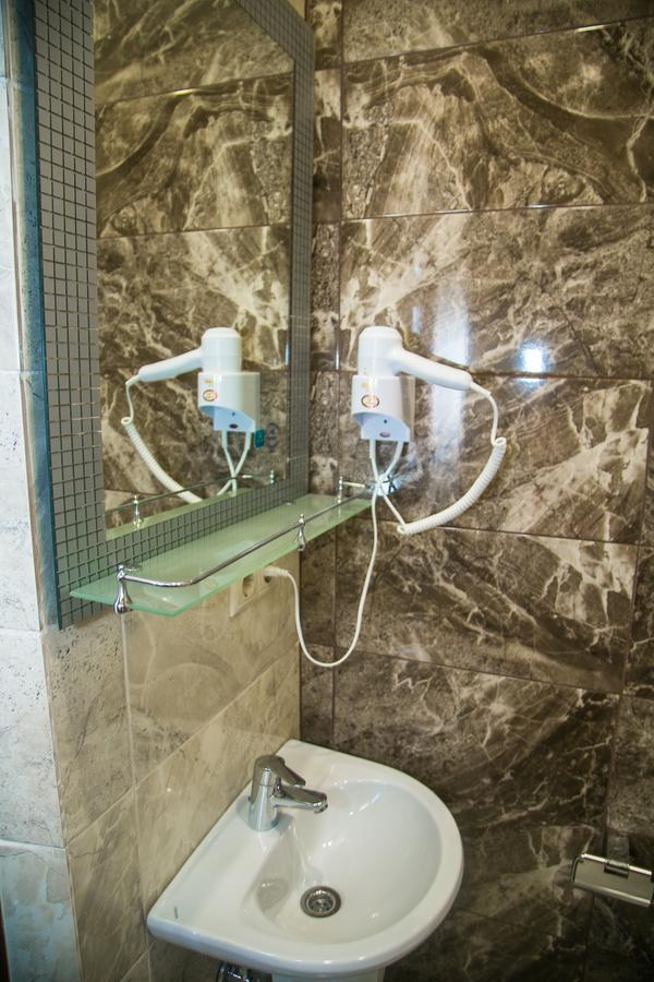 Gega Hotel Gagra Exterior photo