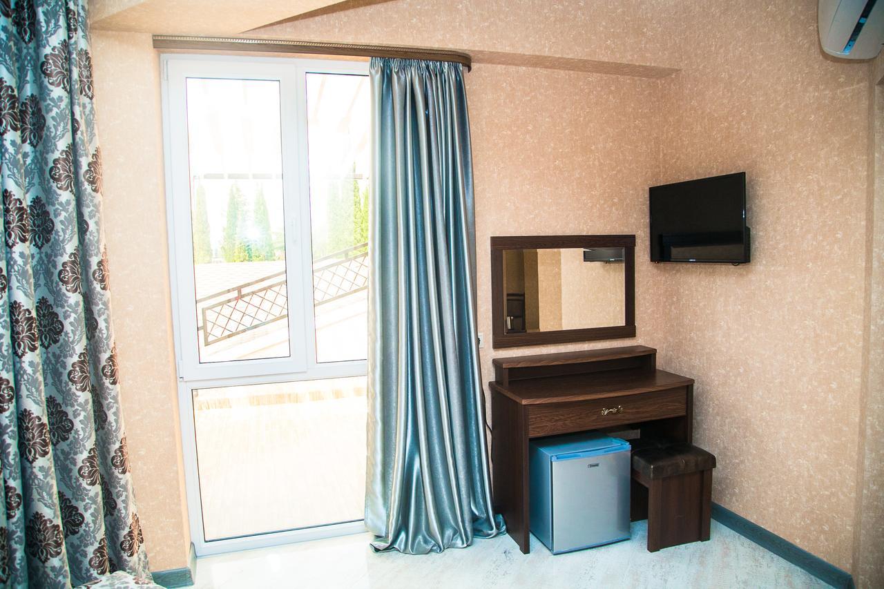 Gega Hotel Gagra Exterior photo