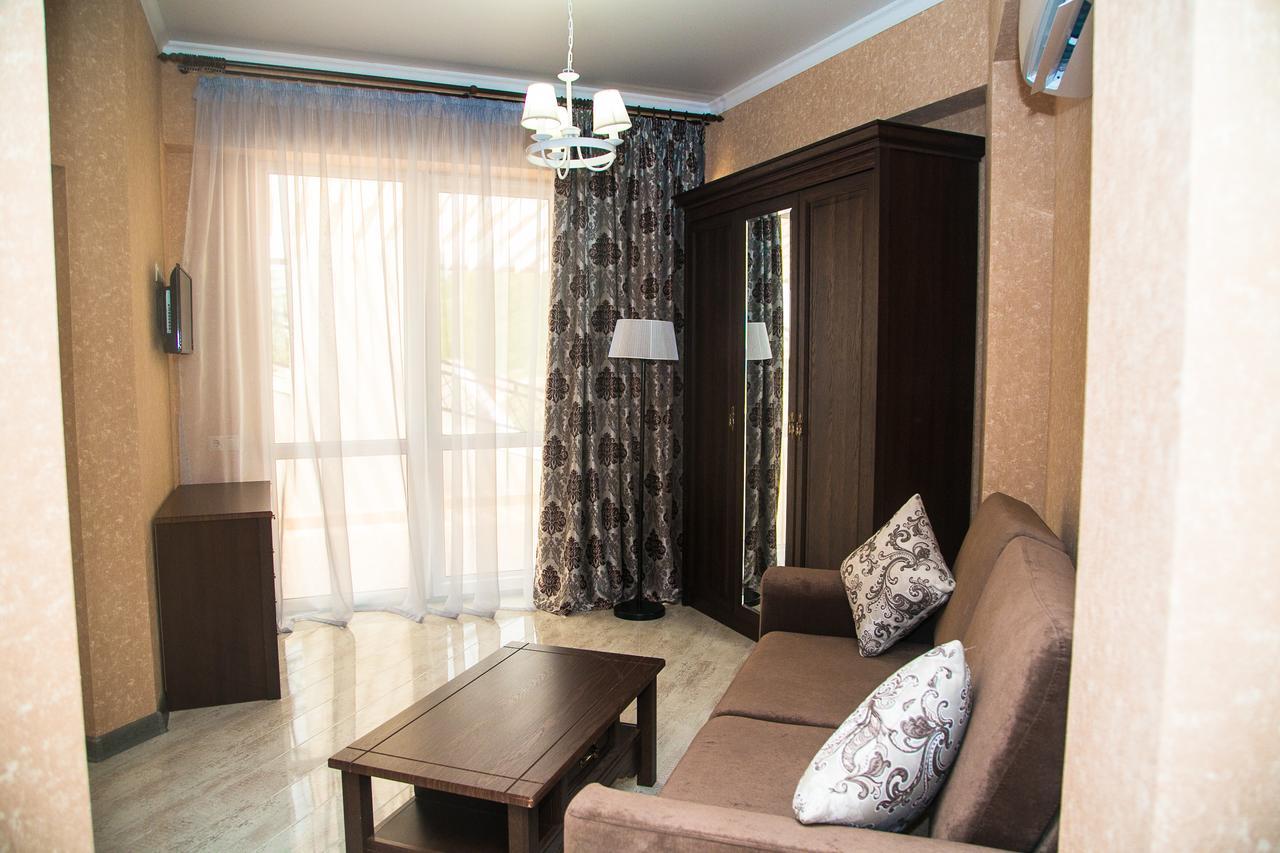 Gega Hotel Gagra Exterior photo