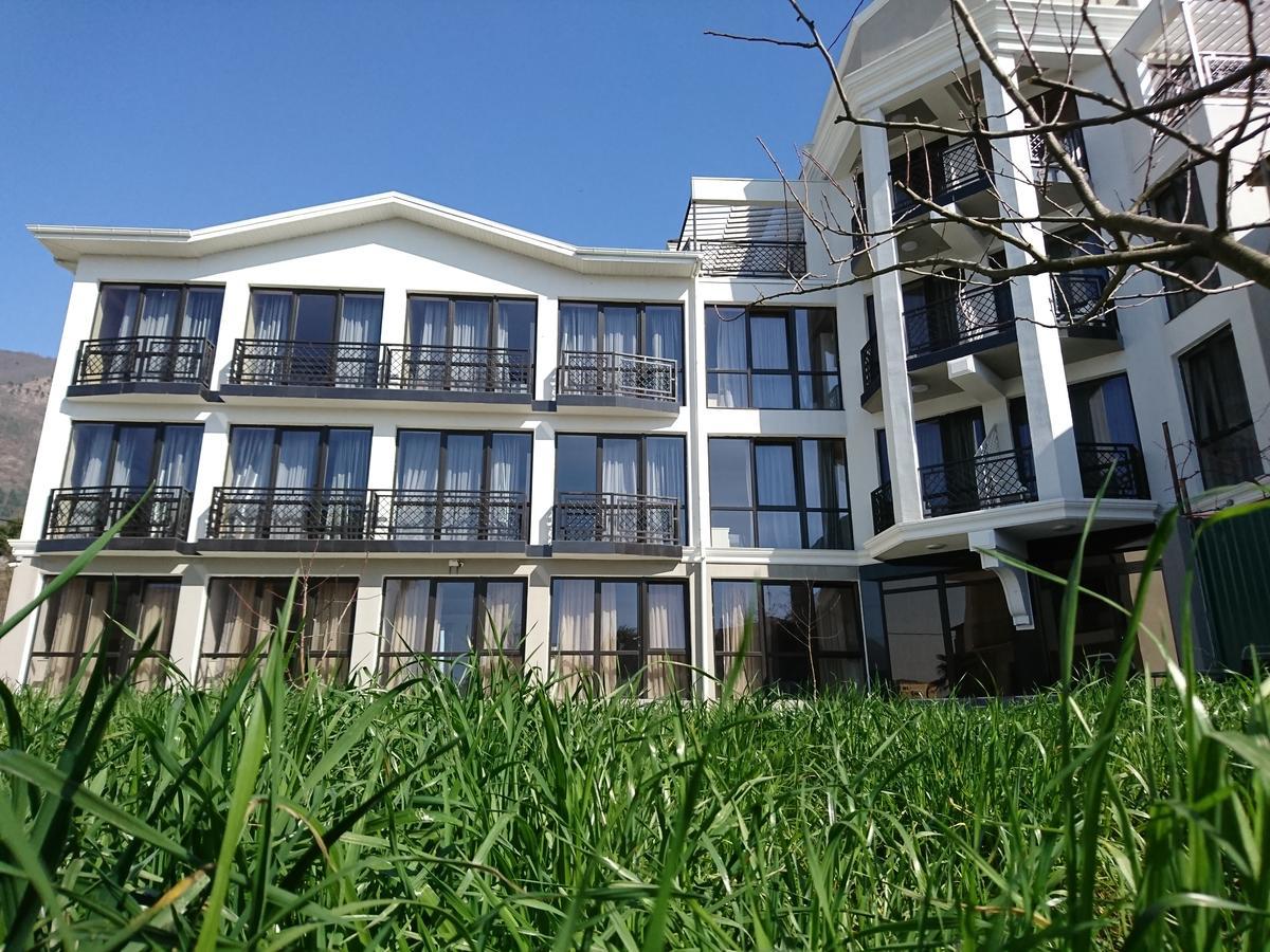 Gega Hotel Gagra Exterior photo