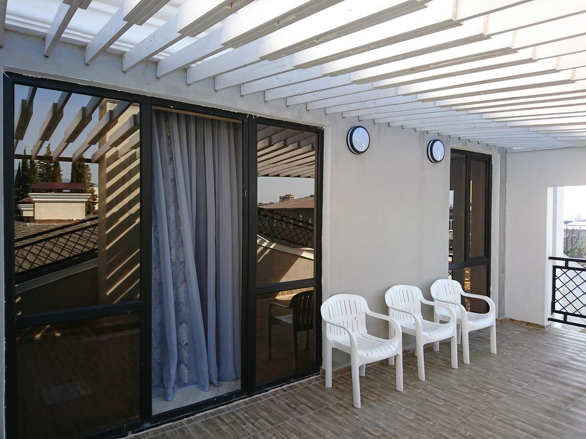 Gega Hotel Gagra Exterior photo