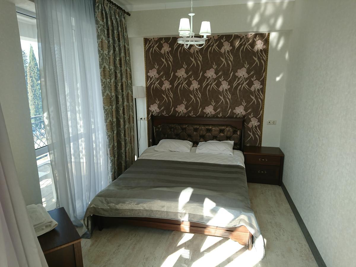 Gega Hotel Gagra Exterior photo